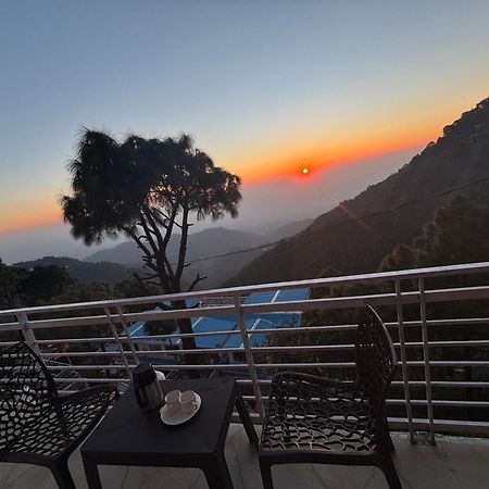 Urban Wave 2Bed Rooms By The North Edge Kasauli Exterior photo